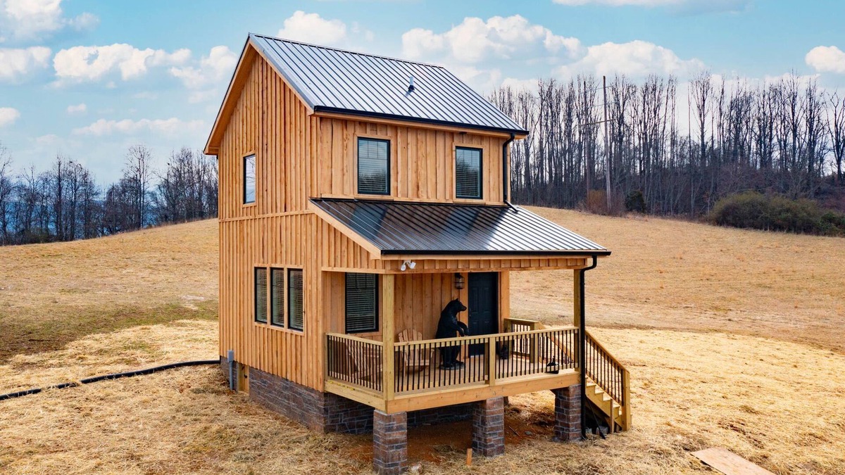 Bluff City Cabin | ⚡️ Relaxing Cabin studio, in ❤️ of the Tri Cities.