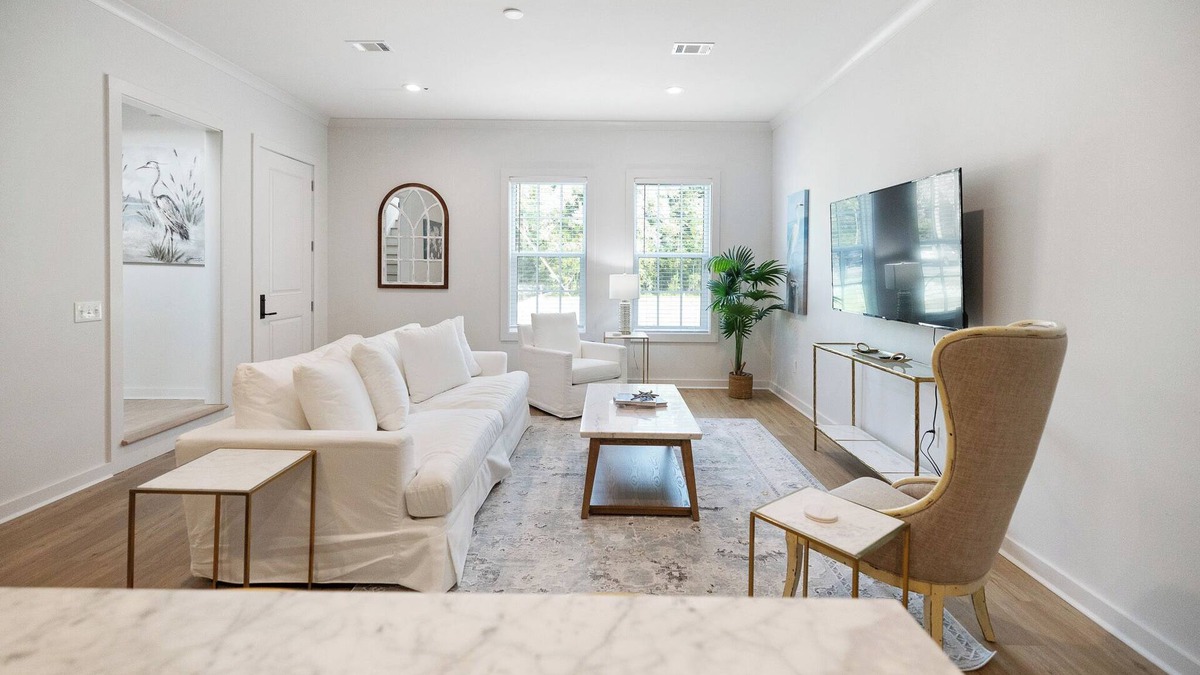 Pass Christian House | Relaxing Coastal Escape – Steps to Beach & Harbor, POOL, Sleeps 6