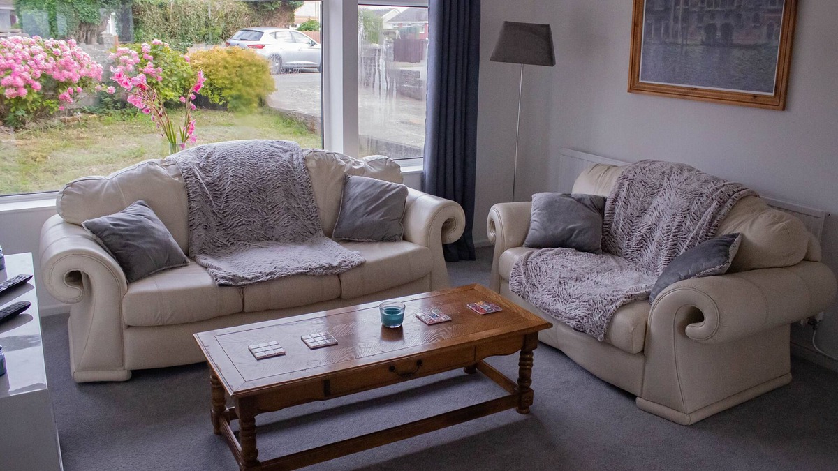 Penllergaer House | Relaxing & Cozy 3-bedroom home: Parking, Pets, PS4