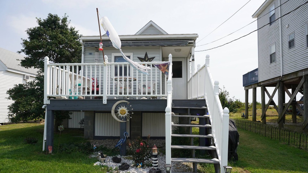 Little Creek Cottage | Relaxing Delaware Bayfront Getaway in Kitts Hummock! 2BR/1BA Cottage, Dover area
