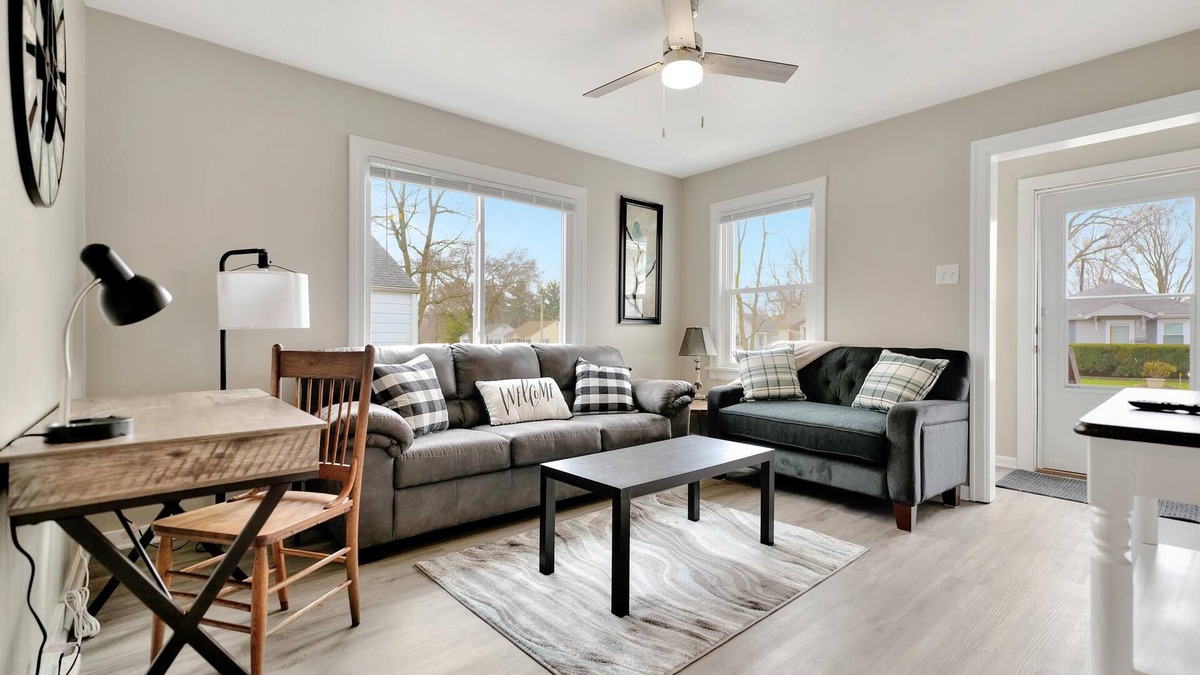 Decatur House | Relaxing - Dog Friendly - 2 Bedroom Home!