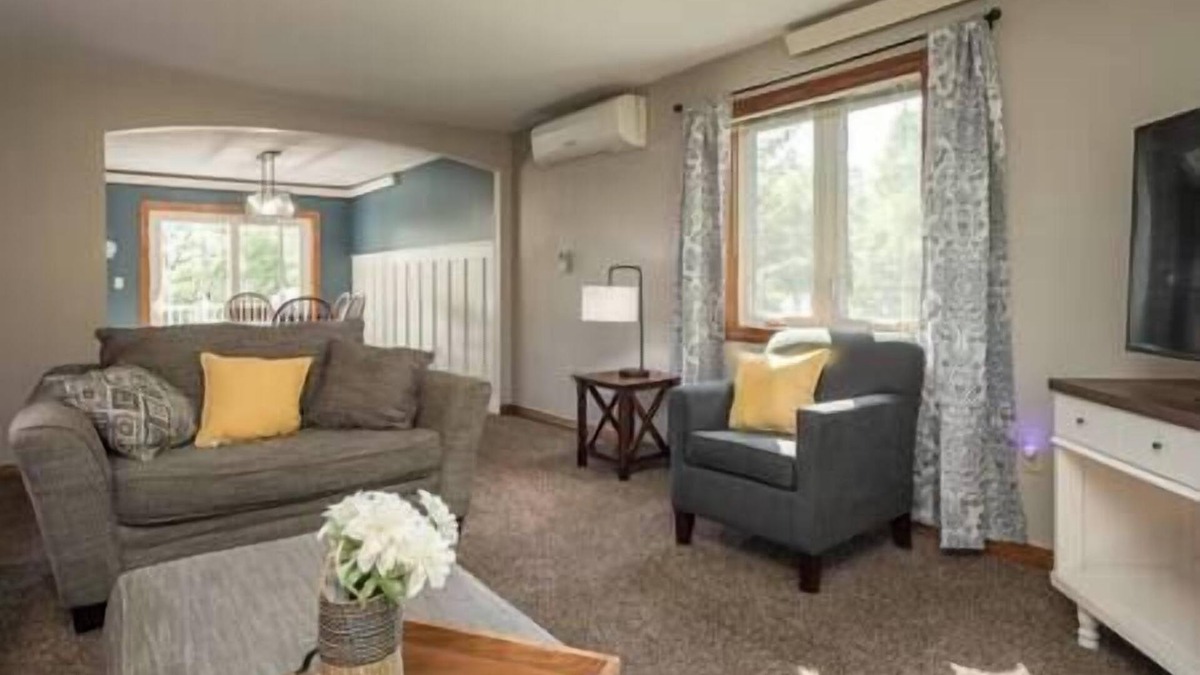 Alexandria House | Relaxing, family friendly 4 bedroom lake home