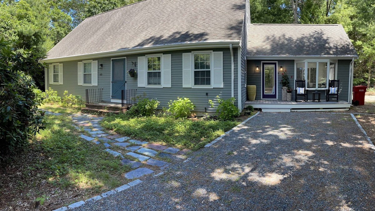 Mashpee House | Relaxing family New Seabury home on cul-de-sac steps from Pond & Golf Course