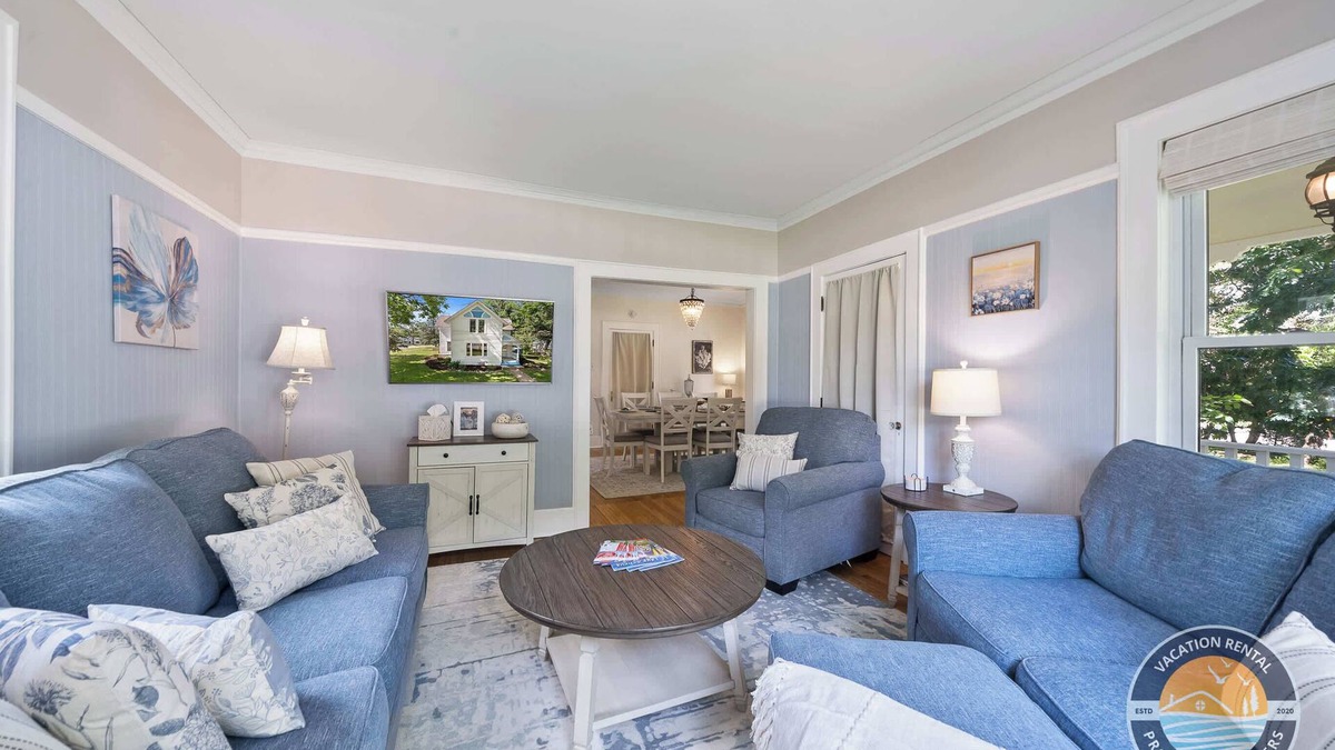 Williams Bay House | Relaxing Family Retreat in Williams Bay