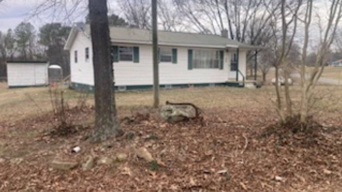 Pisgah Other | Relaxing farmhouse! Enjoy farm animals, fishing and a picnic by the pond!