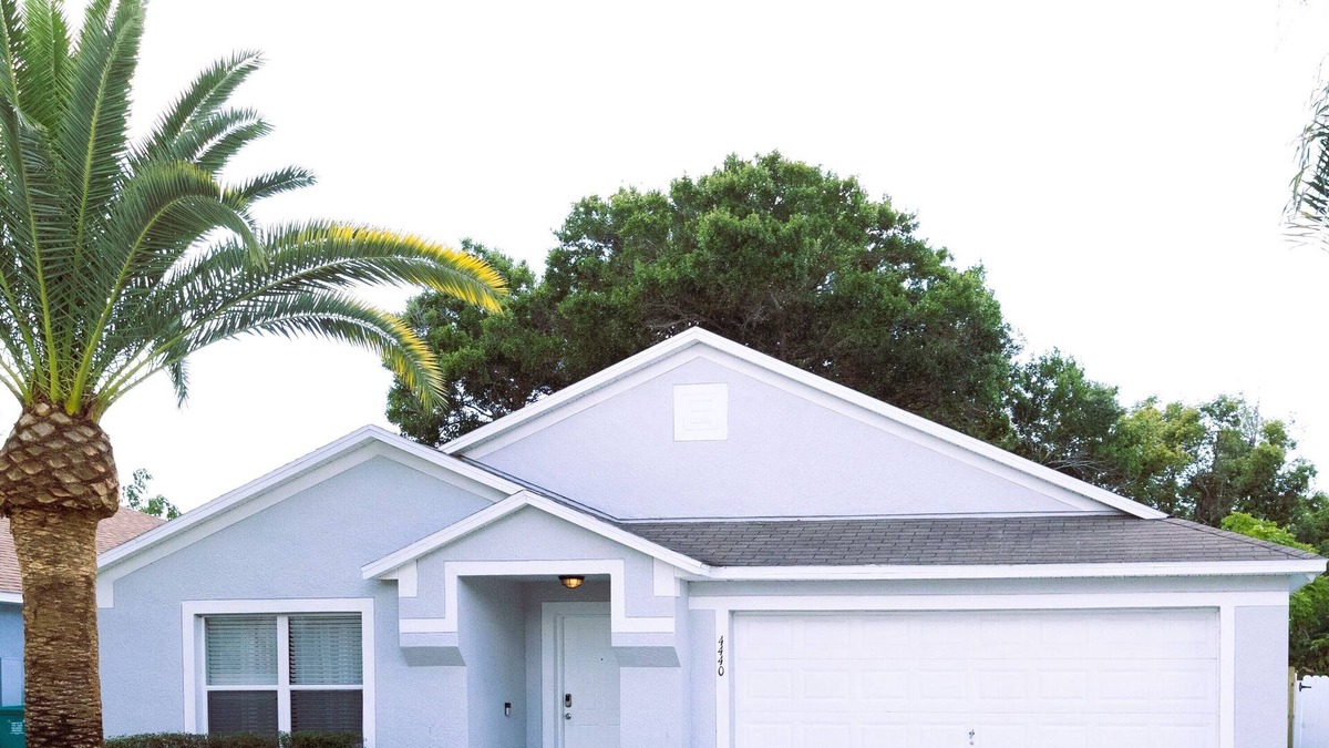 Signal Hill House | Relaxing four bed room getaway built for long stays