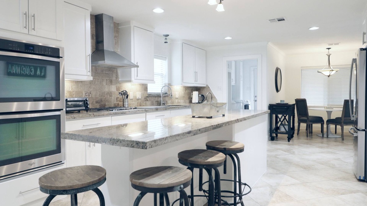Houston House | Relaxing Furnished Private Home 3 bedroom, 2 baths