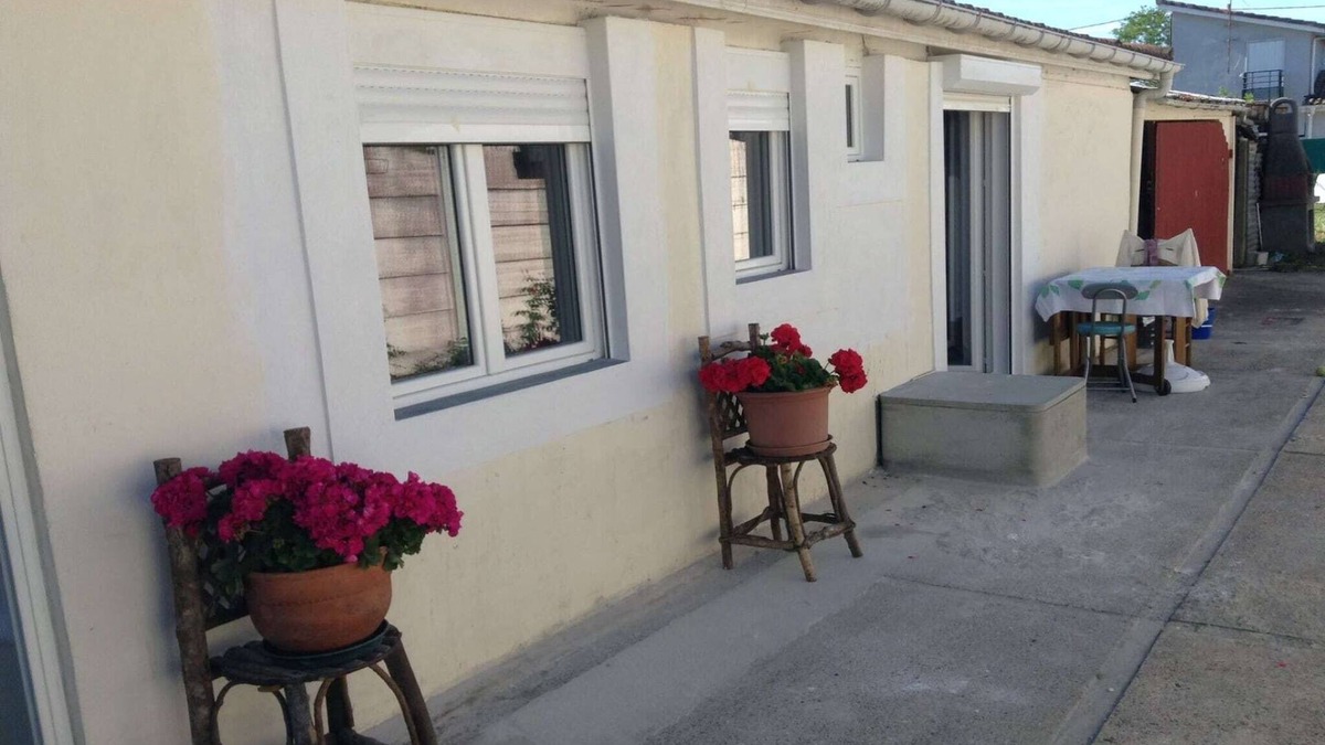 Dax House | Relaxing Garden Retreat in Dax