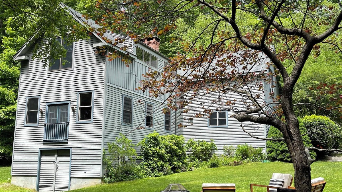 New Preston House | Relaxing Getaway by Lake Waramaug