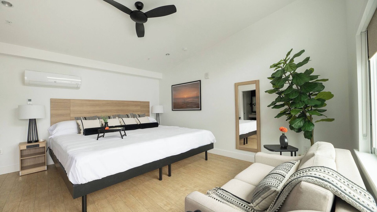 Rehoboth Beach Hotel | Relaxing Getaway near Rehoboth Beach with Free Weekend Breakfast & Parking