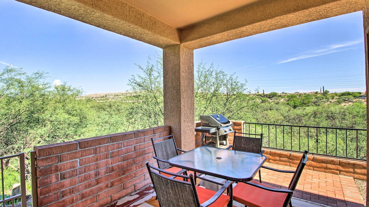 Green Valley House | Relaxing Green Valley Townhome ~ 30 Mi to Tucson!