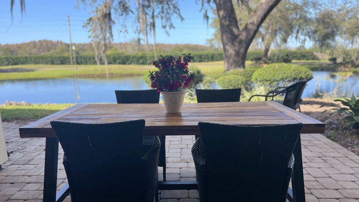 Wesley Chapel Condo | Relaxing Ground-Floor Retreat w/King Suite, Smart TVs & Private Patio – Perfect for Any Stay!