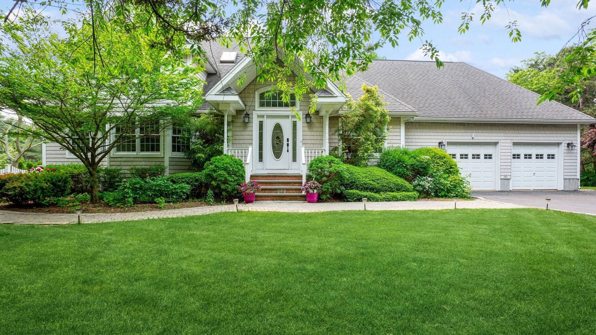 Remsenburg House | Relaxing Hamptons Oasis