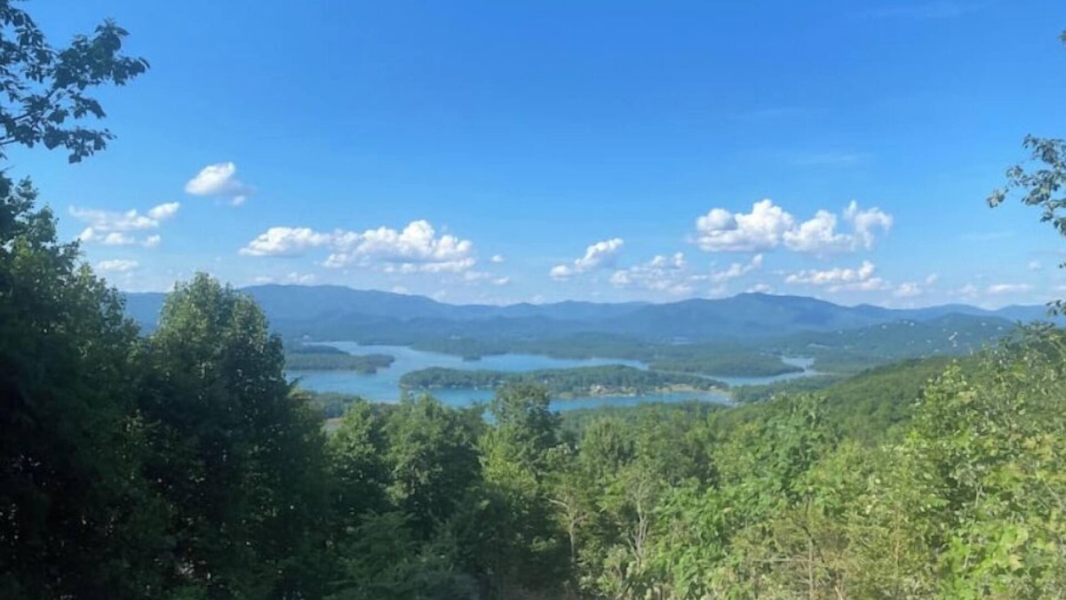Hiawassee Apartment | Relaxing Hiawassee Retreat in North Georgiann