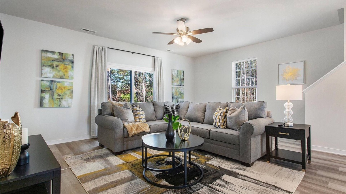 Chester House | Relaxing Home For Extended Stays~Insurance Displacements~Relocations~Travel Pros