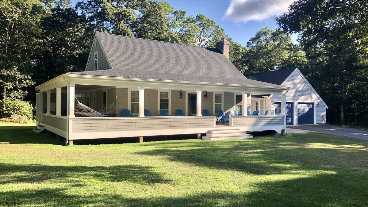 Marstons Mills House | Relaxing home: huge porch & yard, bonus mini-house, beach pass, and lovely lake!