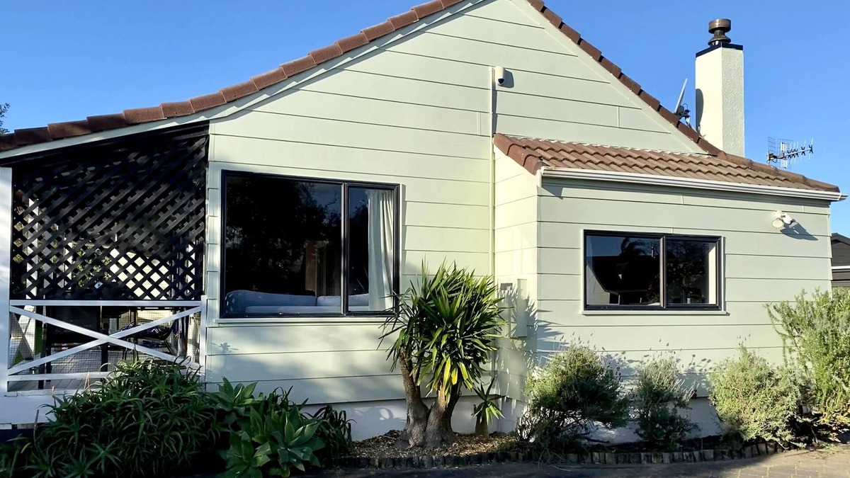 Papamoa Beach House | Relaxing house 2 minutes walk to the beach