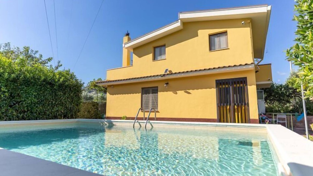 Francavilla di Sicilia House | Relaxing Escape in Francavilla