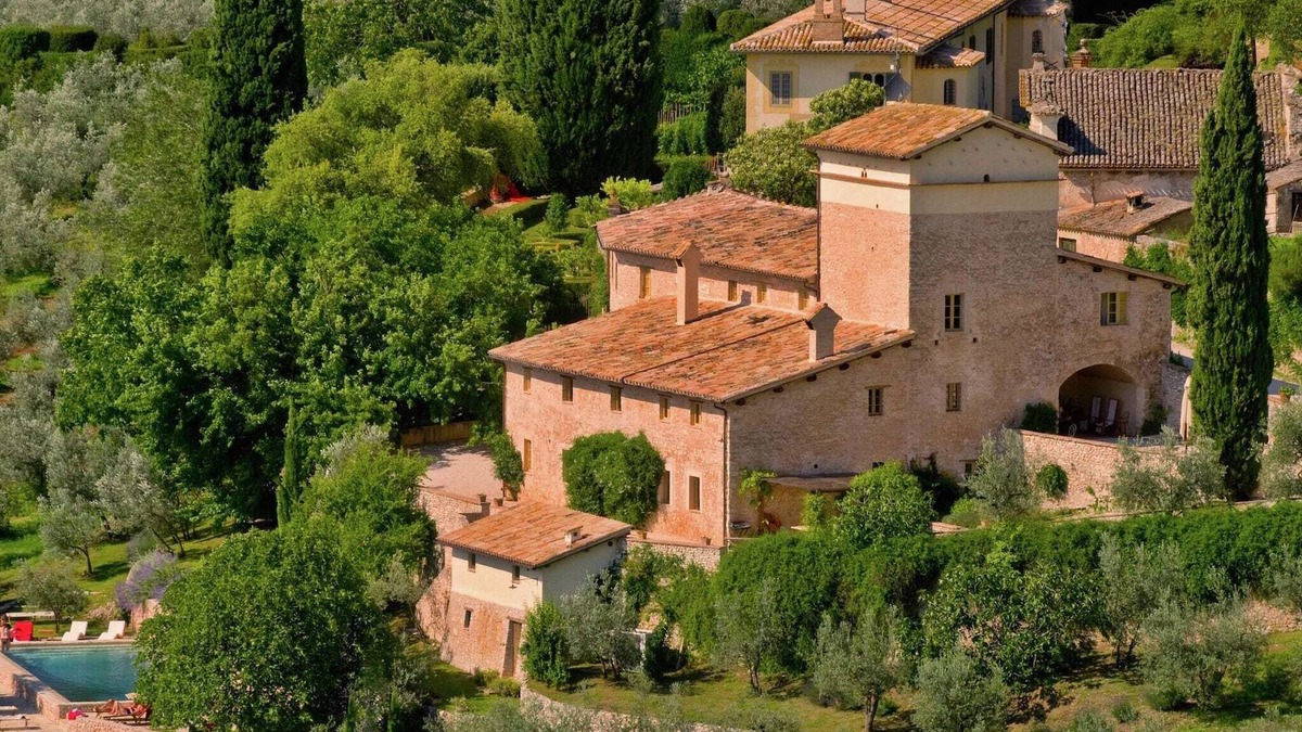 Poreta House | Relaxing Italian Home with Pool