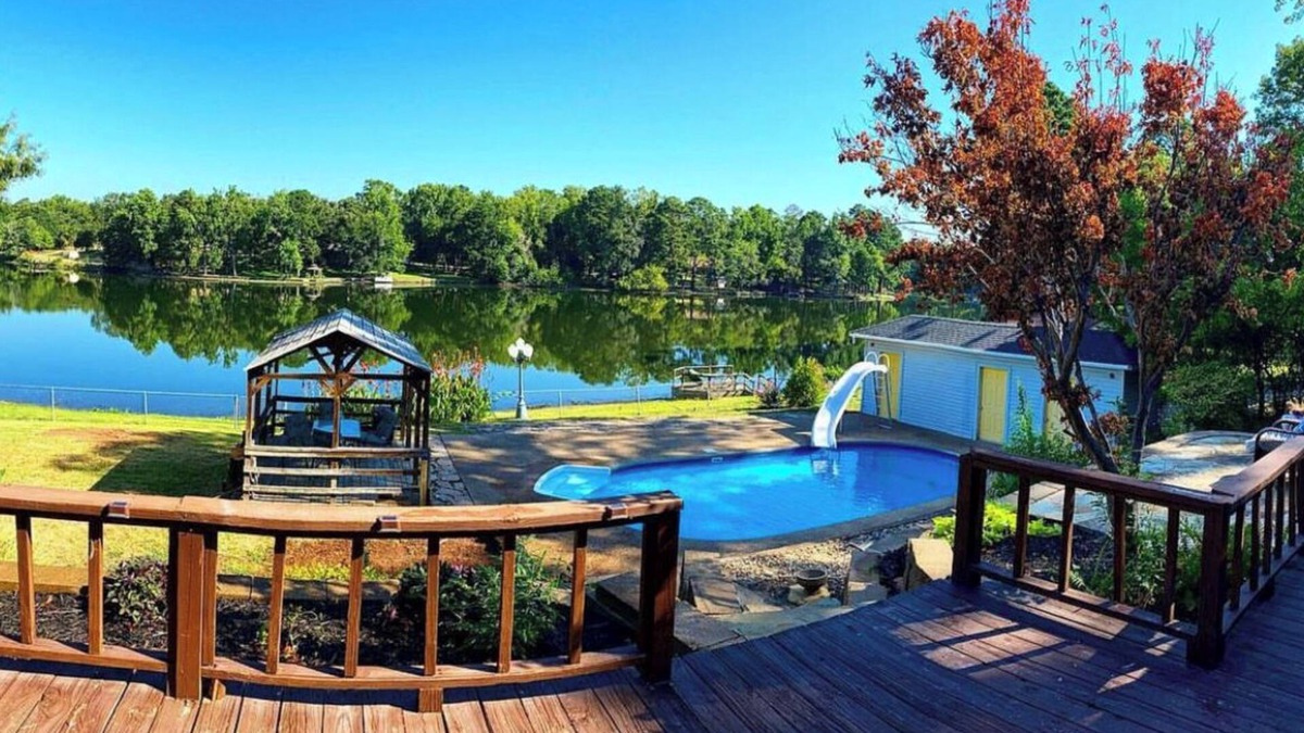 Mineola House | Relaxing Lake View Retreat in Mineola , TX