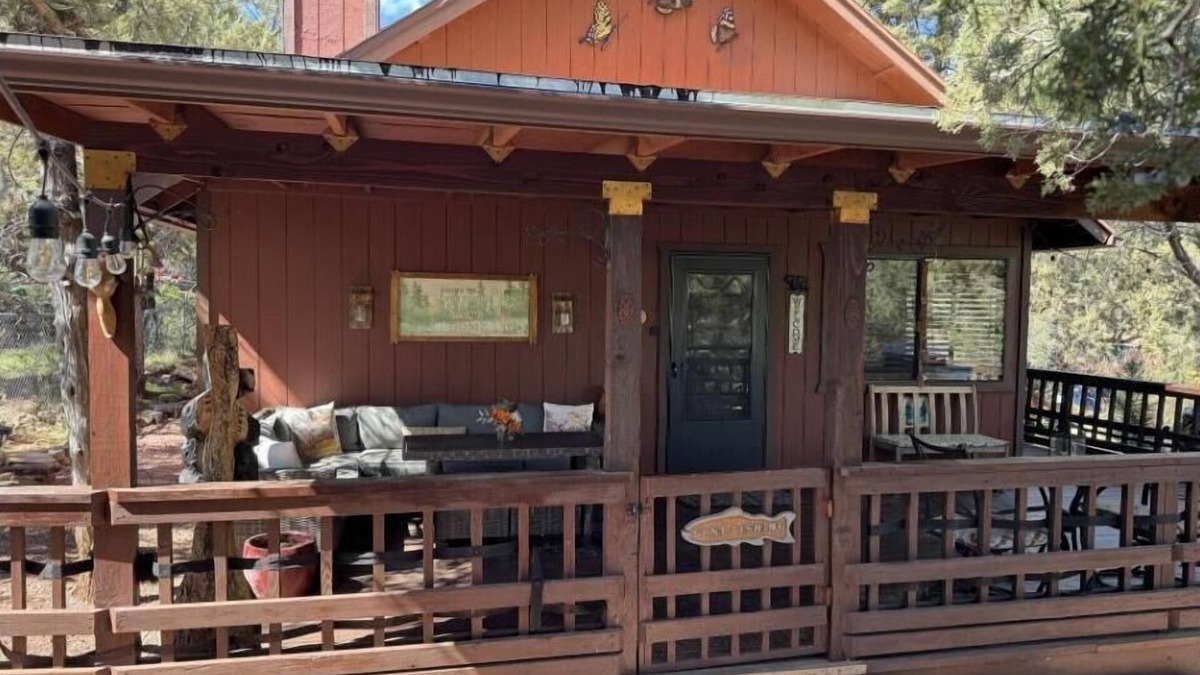 Payson Cabin | Relaxing Mountain Getaway, Rivers, Fishing, Trails, Waterfalls, Hiking, Cabin