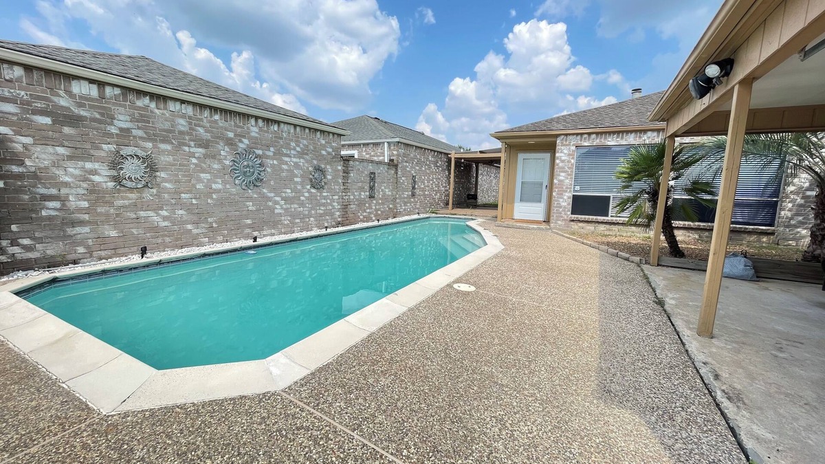 Clodine House | Relaxing oasis with private pool & outdoor fire pit
