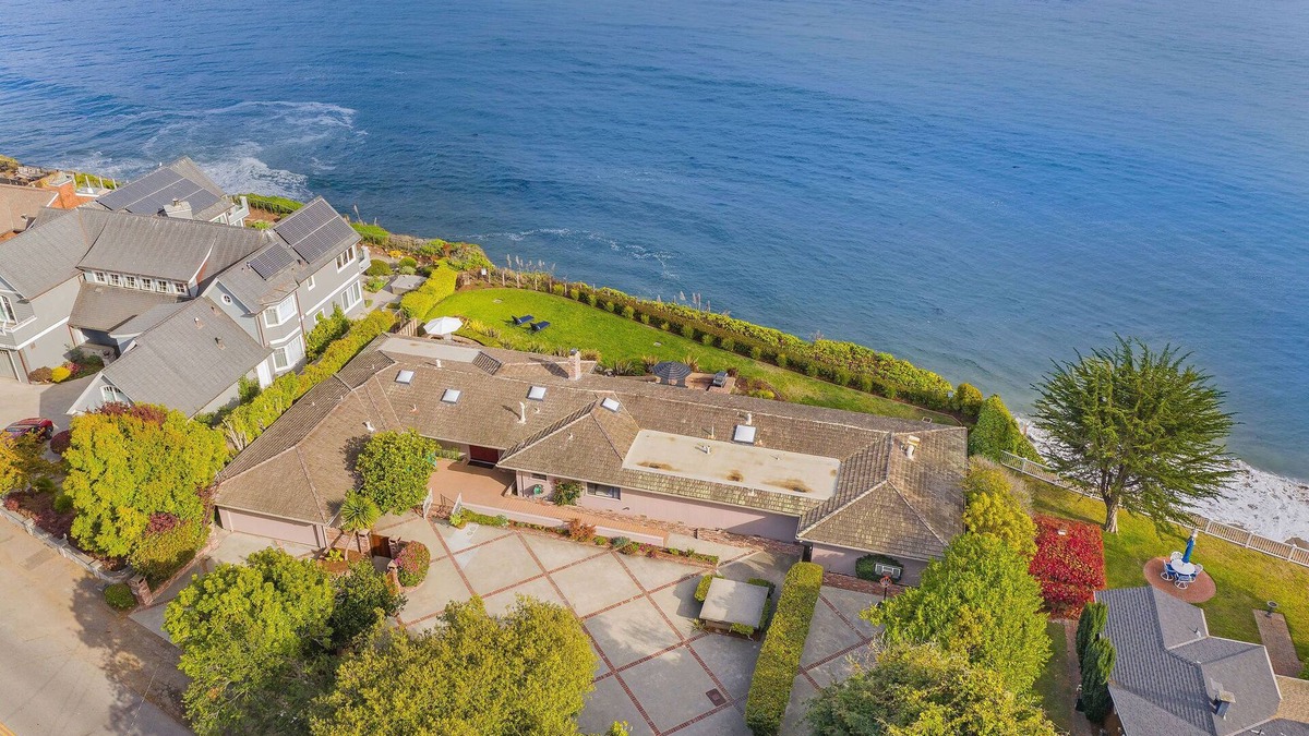 Opal Cliffs House | Relaxing Oceanfront Home near Beaches, Shopping, Dining, and Nightlife