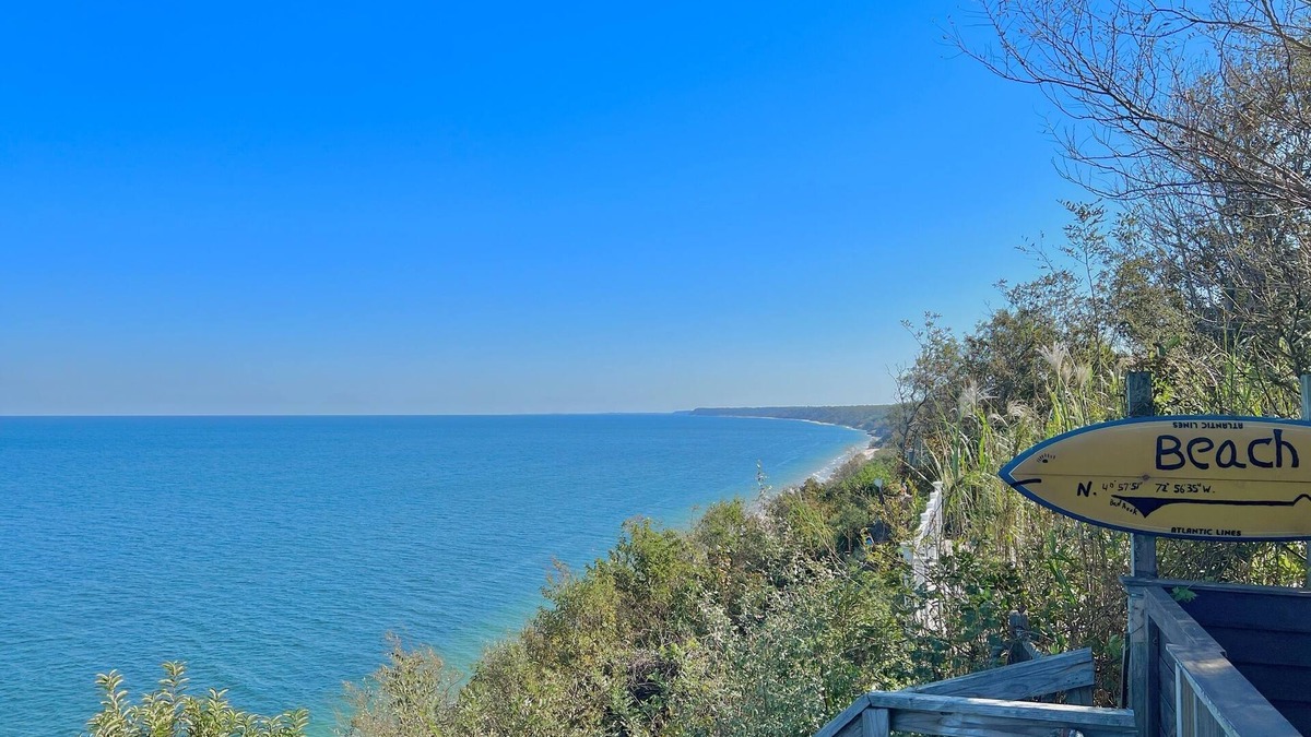 Rocky Point House | Relaxing oceanside retreat with amazing views. Just footsteps from private beach