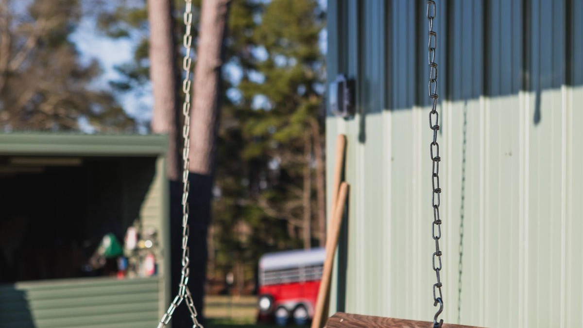 Pittsburg House | Relaxing piney woods barndominium on 75 acres.