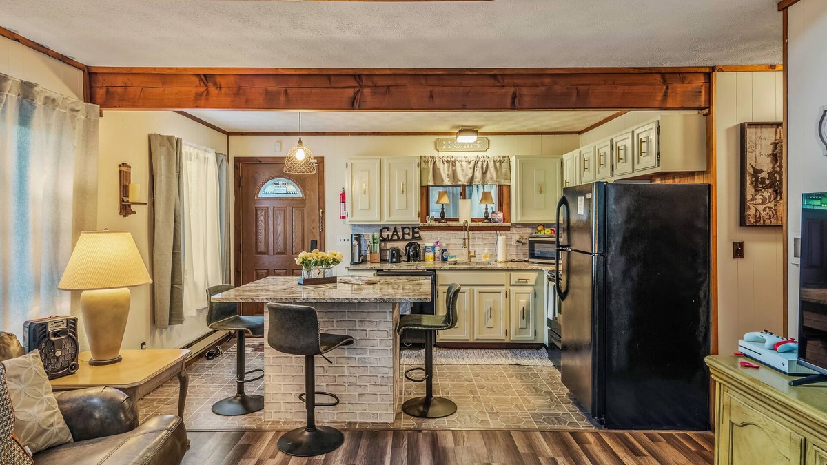 Bushkill Ski Chalet | Relaxing Pocono Escape with Hot Tub and Game Room
