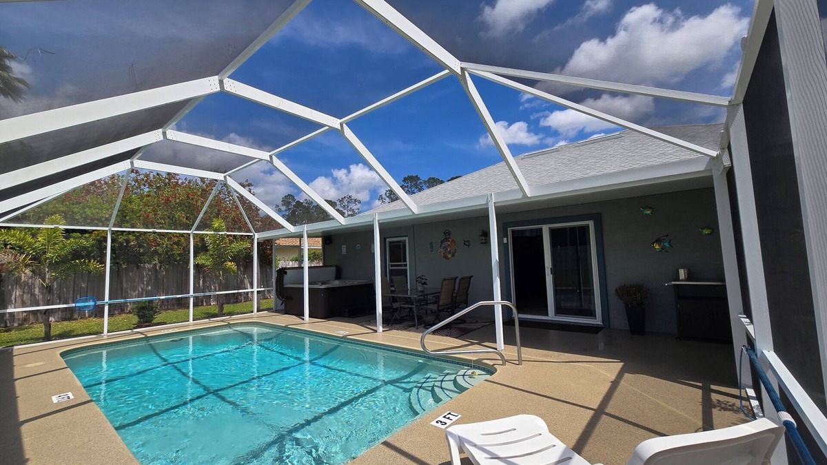 Palm Coast House | Relaxing Pool Home with spacious parking, close to Flagler Beach & Daytona