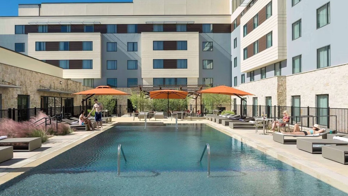 Bee Cave Apartment | Relaxing Pool View Stay | Explore Galleria, Walk Trails and Enjoy Free Parking!