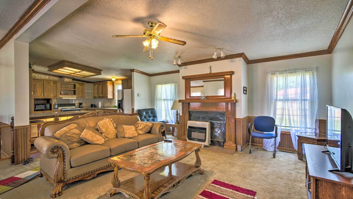 McCondy House | Relaxing Prairie Home, 29 Mi to Starkville!