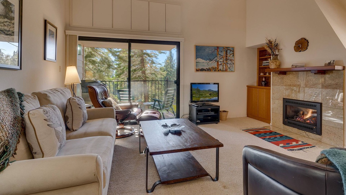 Carnelian Woods House | Relaxing Retreat: 2 BR, 1.5 BA Townhouse in Carnelian Bay, Sleeps 4