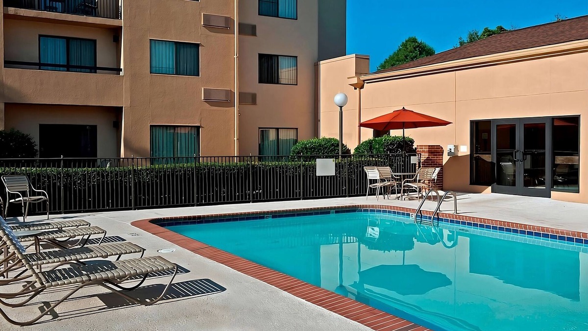 University Place Hotel | Relaxing Retreat Near UNC Charlotte, Pool, Pet-Friendly, Gym