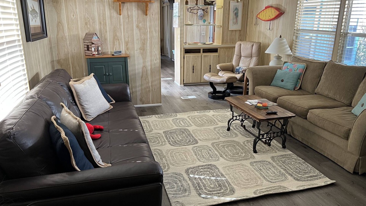 Crystal River House | Relaxing retreat on the water-10 minutes to Gulf and Springs!