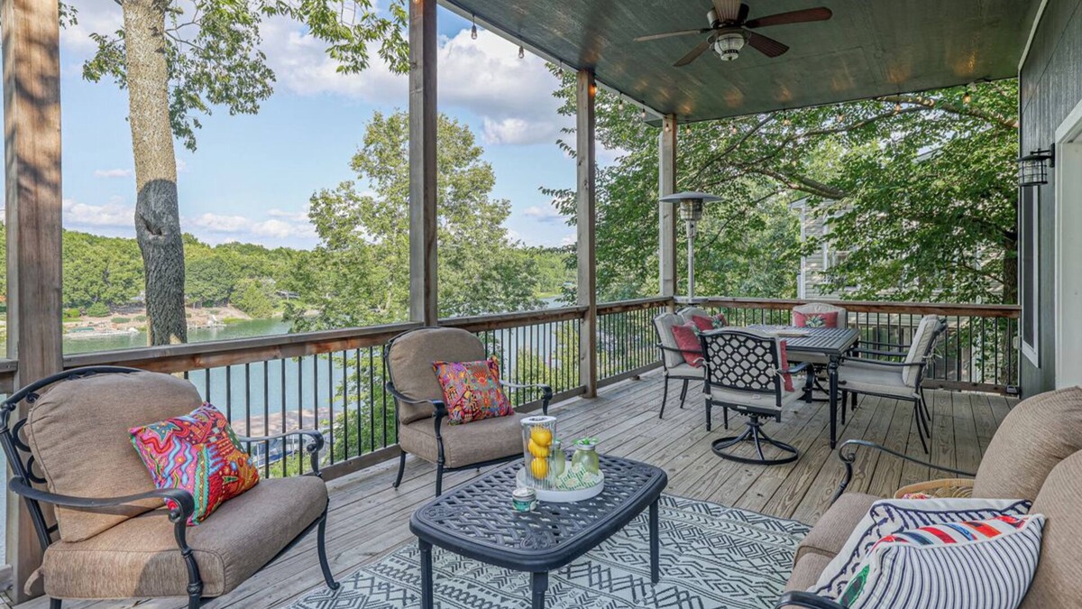 Linn Valley House | Relaxing retreat with beautiful view. Fireplace, grill, firepit, and kayaks.