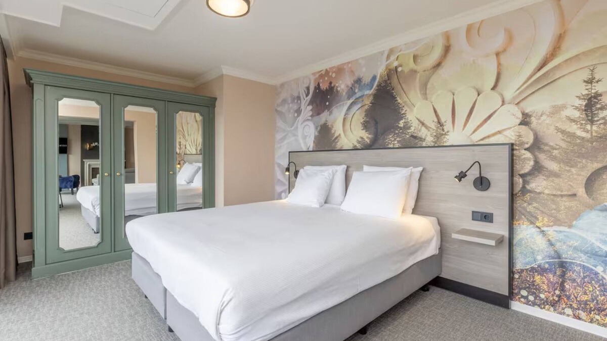 Exloo Hotel | Relaxing Retreat with Heated Indoor Pool — Free Parking and Tennis Courts