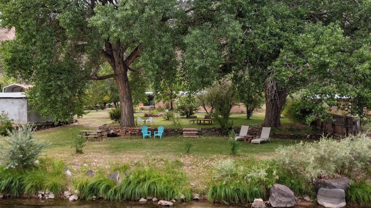 Embudo House | Relaxing Riverfront Taos Staycation, Pet Friendly!
