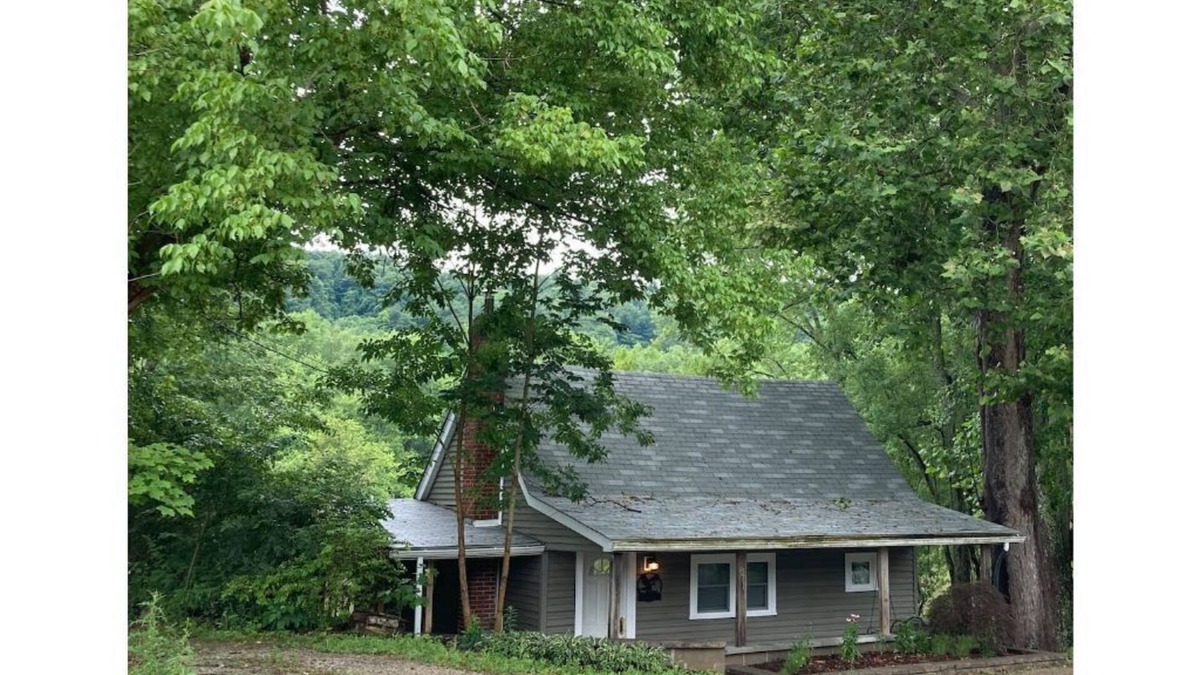 McConnelsville House | Relaxing Riverside Retreat - Eagle View Cabin