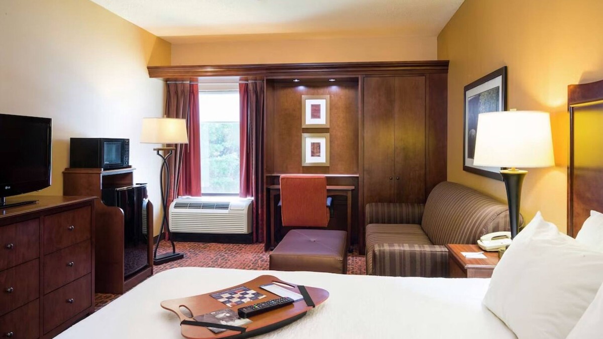 Selinsgrove Hotel | Relaxing Selinsgrove Locale - Business & Leisure Mix | 2 Units