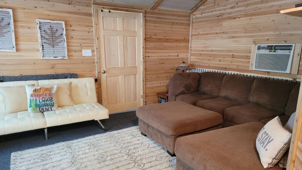 Gore Cabin | 🚤 Relaxing Setting | Convenient Location! 🚤