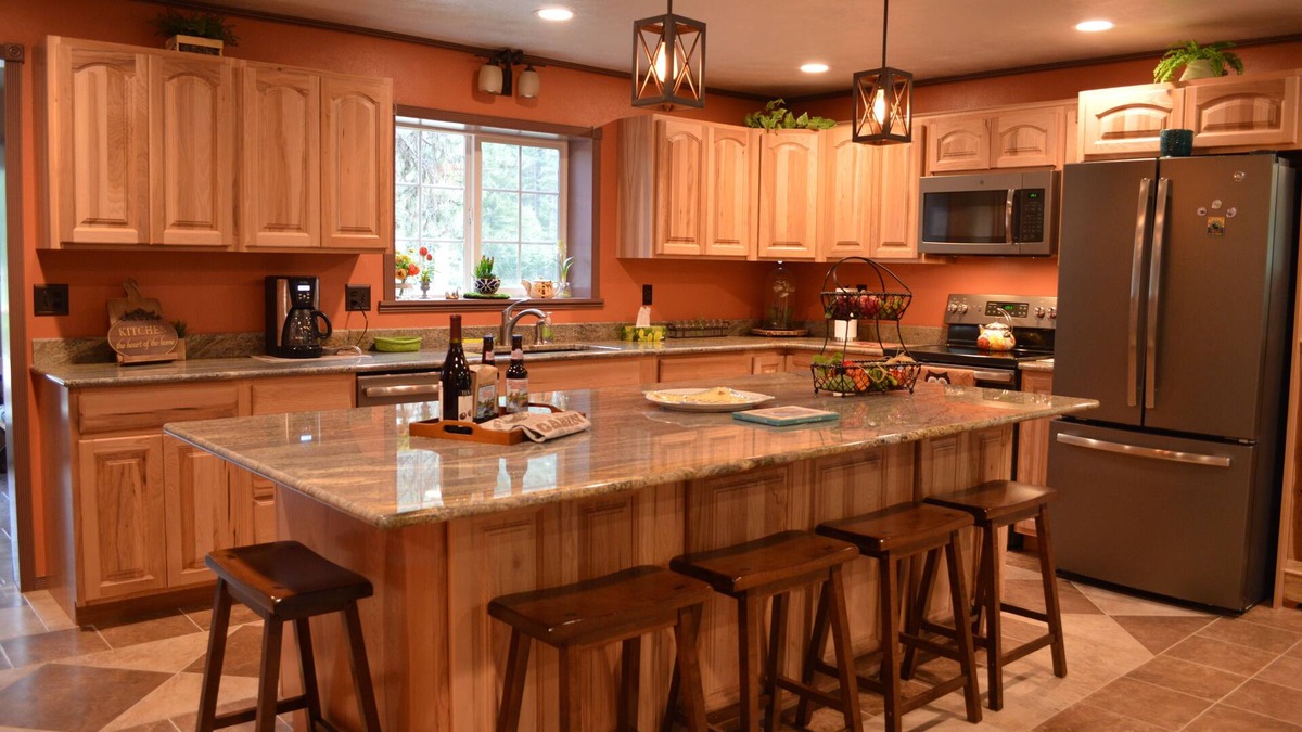 Darby Cabin | Relaxing, spacious cabin w/hot tub and Starlink's high-speed internet service