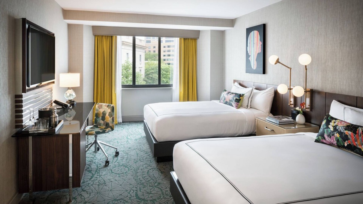 Downtown Washington D.C. Hotel | Relaxing Spot For Travelers Exploring D.C! Hotel w/Coffee Bar