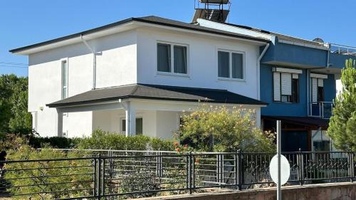 Ayvalik Villa | Relaxing Stay by the Beach