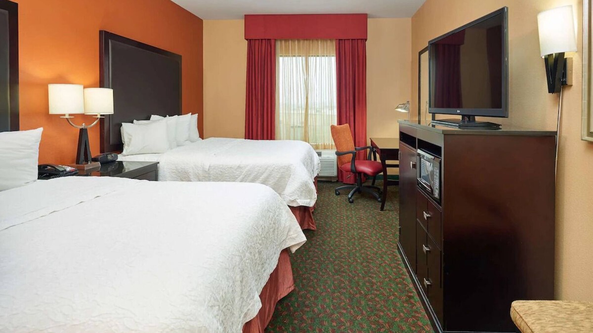 Waco Hotel | Relaxing Stay, Easy Access to I-35! Free Parking & Breakfast | 2 Units, Pool!