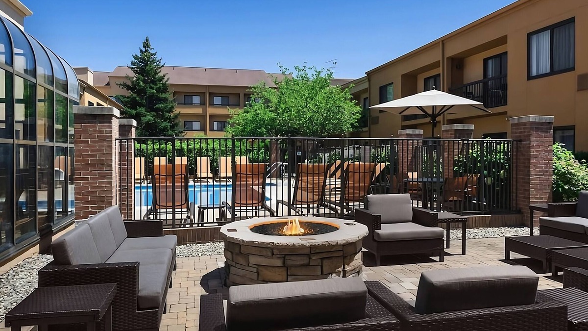 Middletown Hotel | Relaxing Stay! Fully-furnished, Pet-Friendly Property! Swimming Pools!