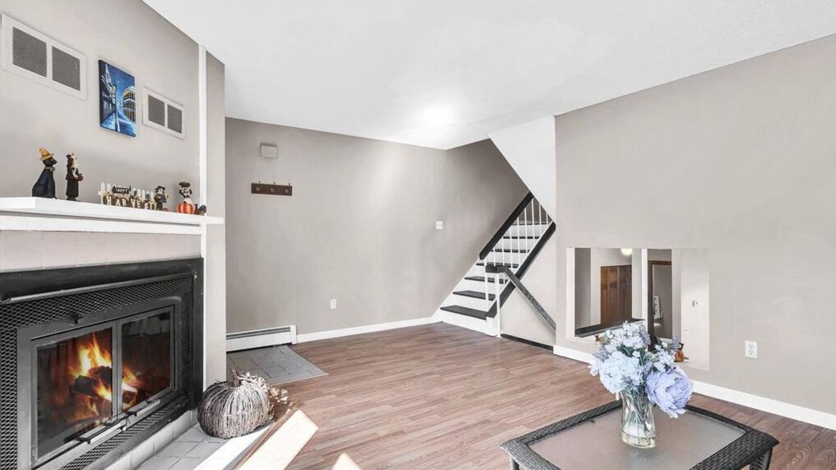 Vernon House | Relaxing stay in this spacious 3 story condo for the whole family