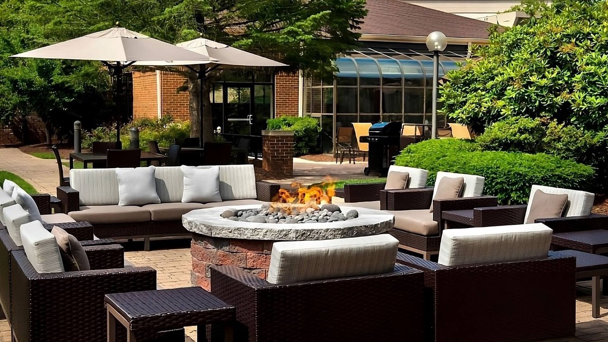 Milford Hotel | Relaxing Stay, Two 1BR Units With Pool, Enjoy Nearby Boston Attractions!