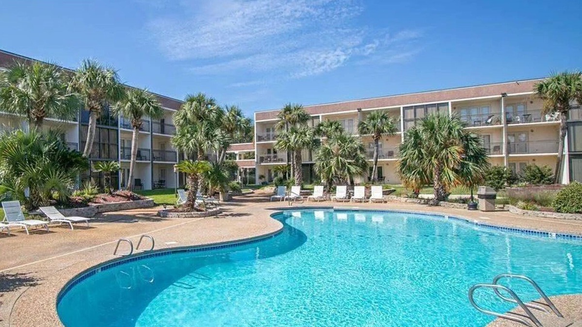 Biloxi Condo | "Relaxing Stay with Comfort, Style, and Gulf Views-Good Vibes Condo in Biloxi!"